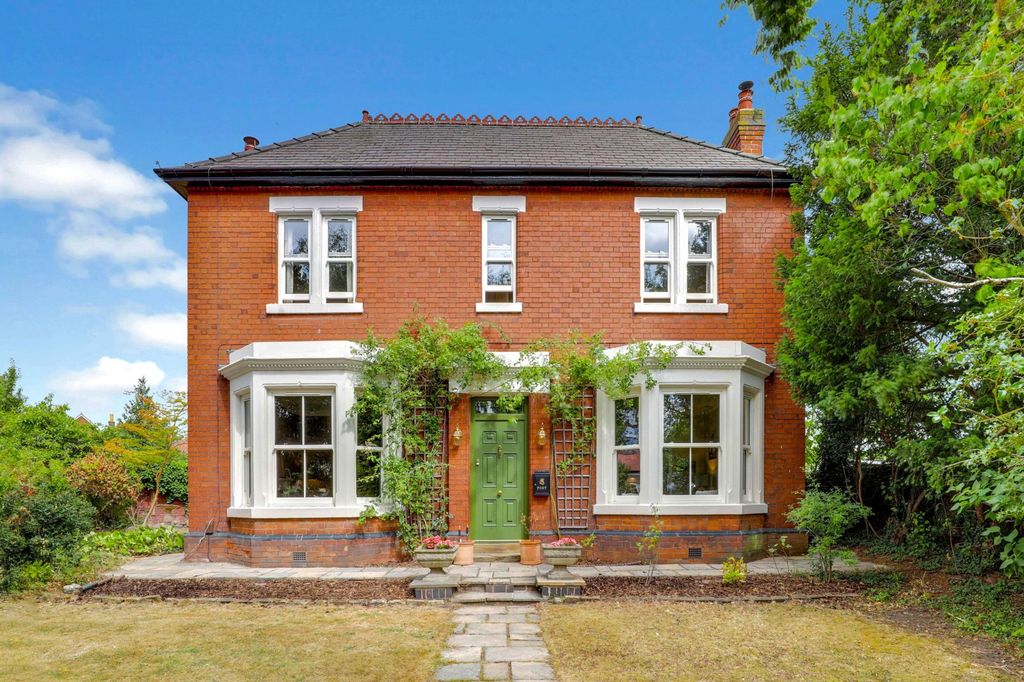 Property photo 1 of 28