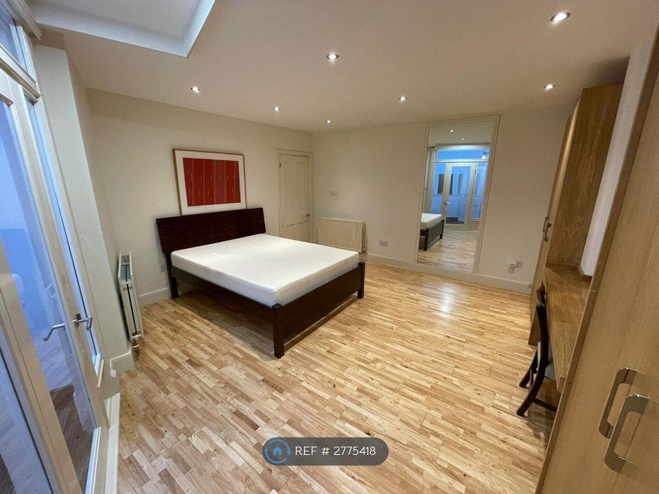 Property photo 3 of 16 Bedroom 1