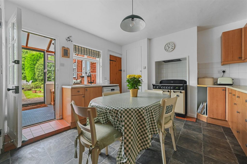 Property photo 3 of 17
