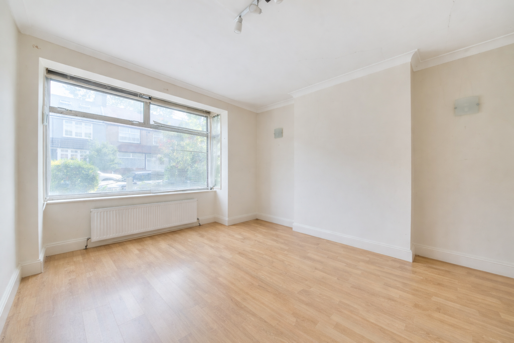 Property photo 2 of 12 Picture No. 23