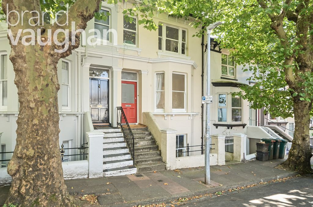 Property photo 1 of 10 External