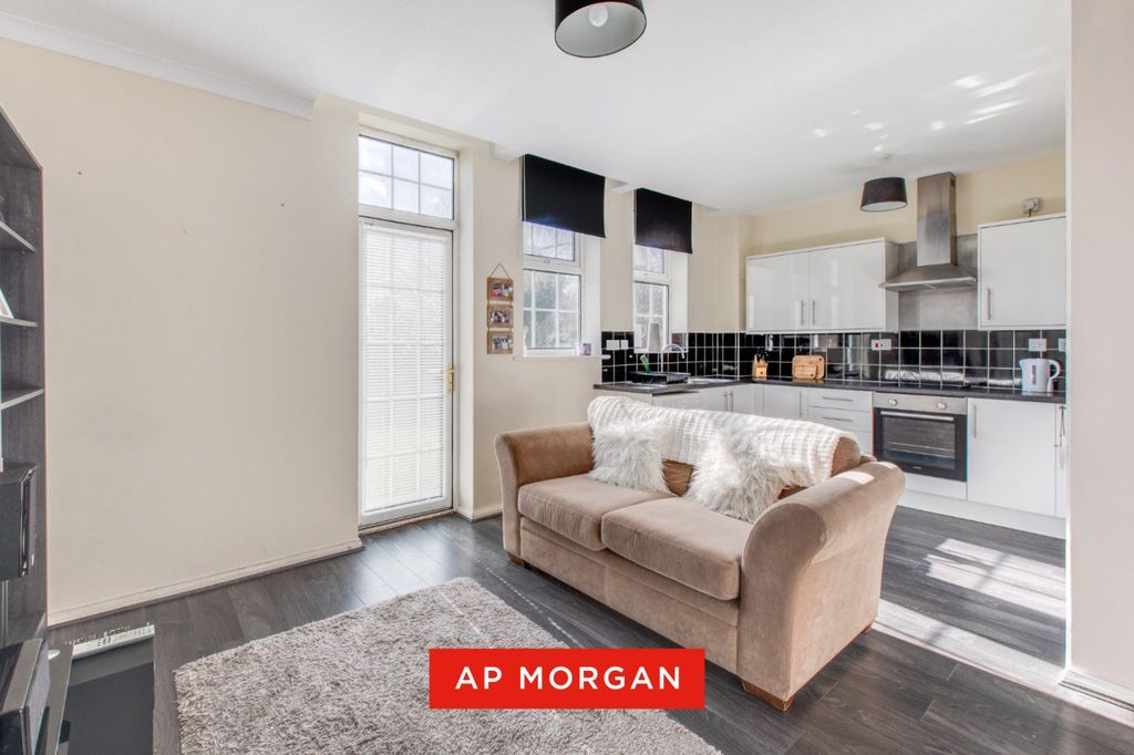 Property photo 2 of 10 Picture No. 19