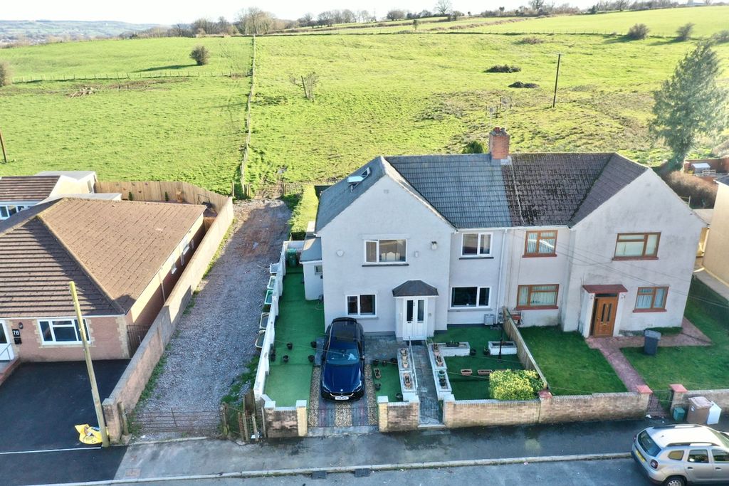 Property photo 1 of 32