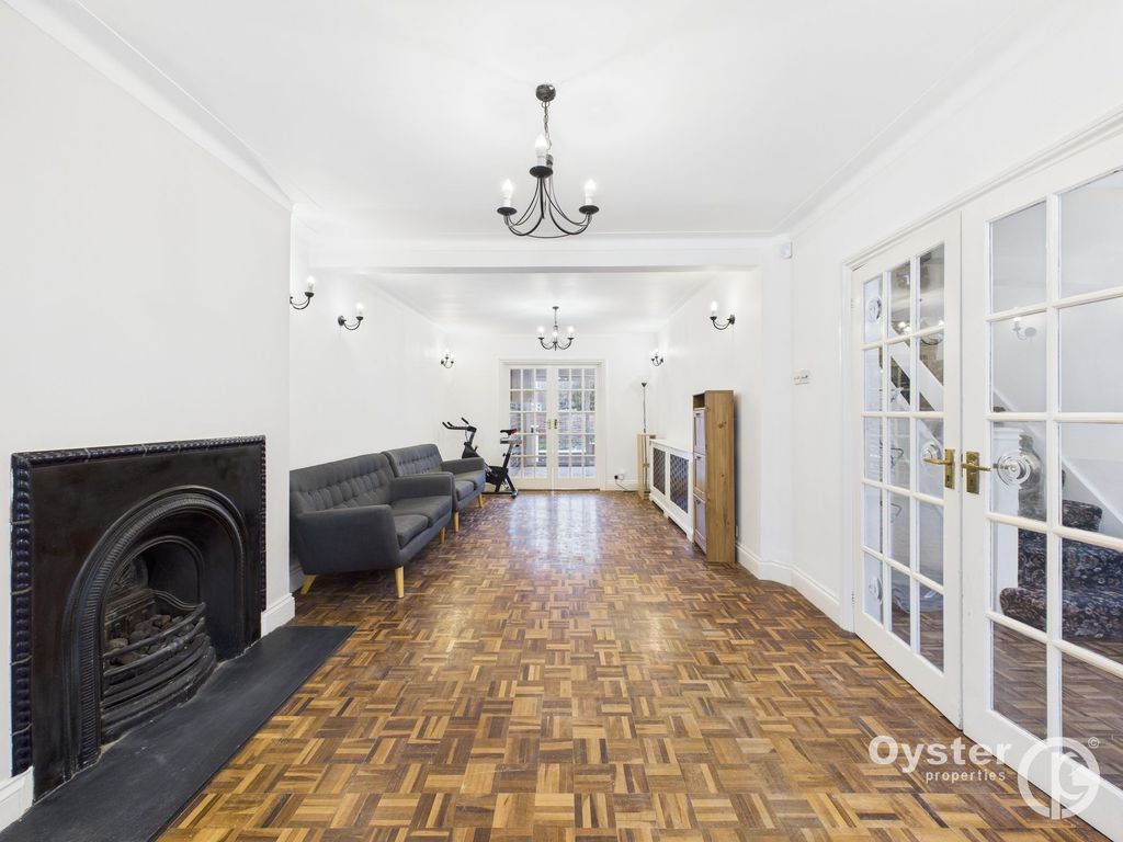 Property photo 3 of 25