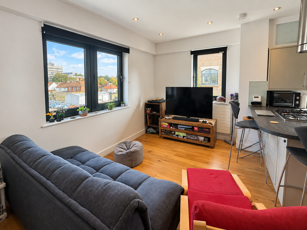 Property photo 3 of 11 Kensington House