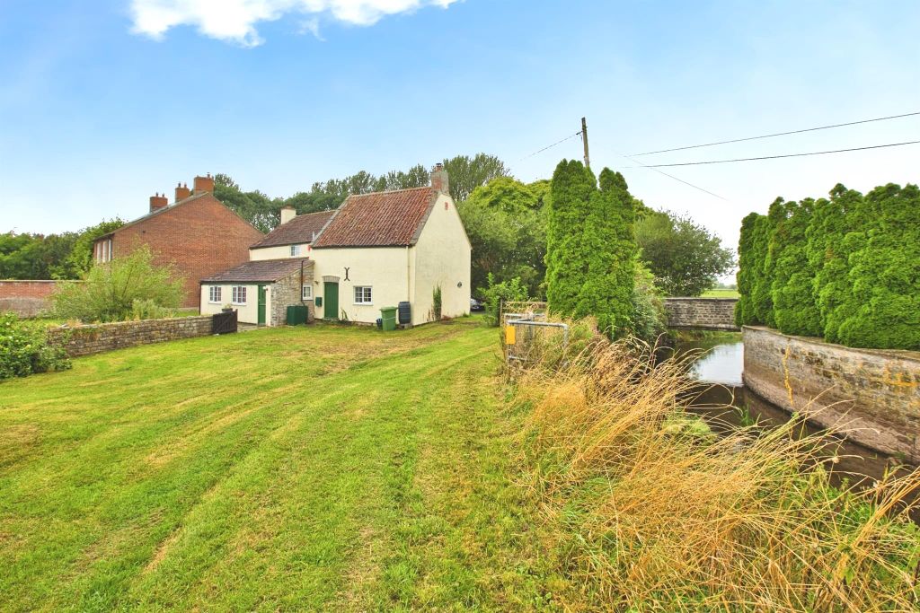 Property photo 3 of 26