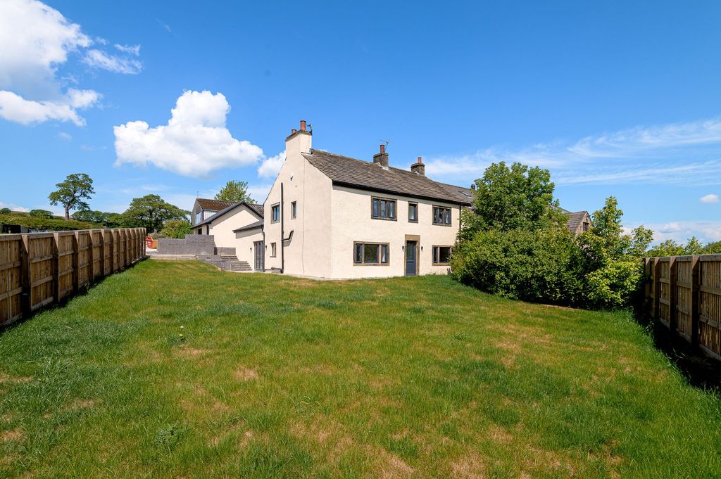 Property photo 1 of 26