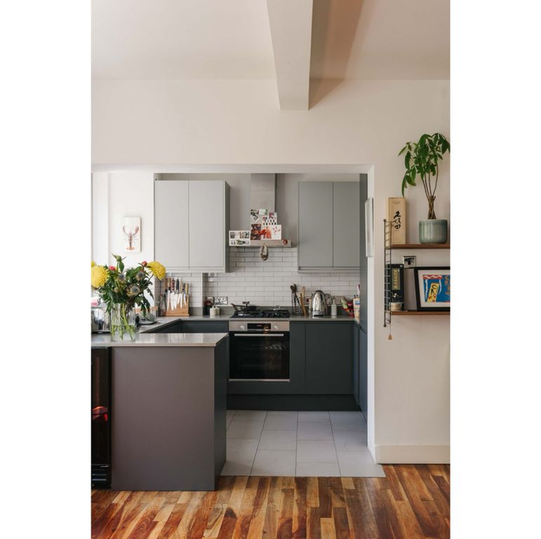 Property photo 2 of 10 Sunlight Square E2