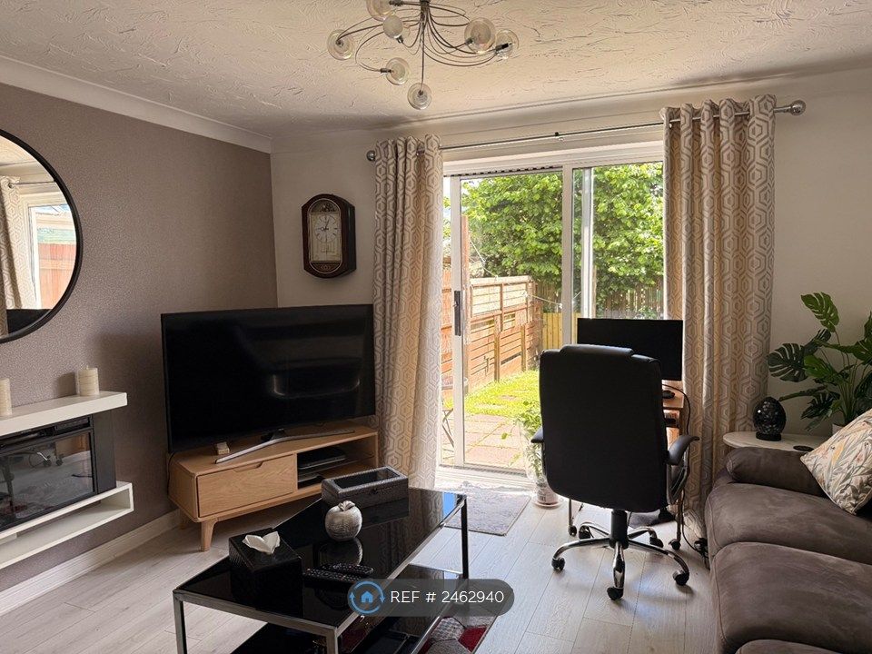 Property photo 3 of 11