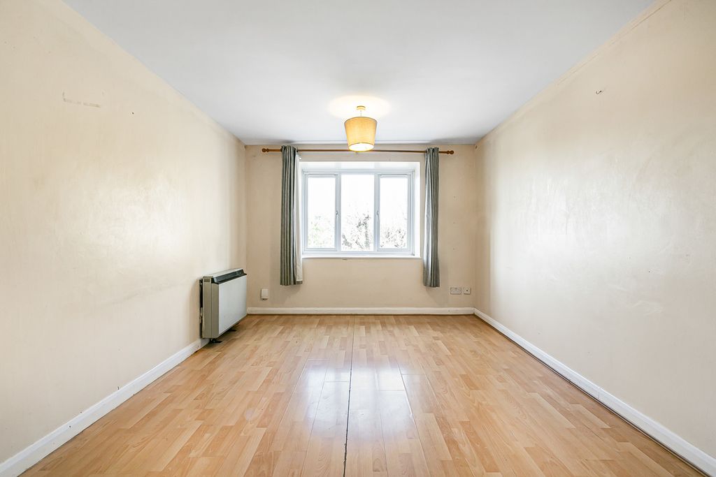 Property photo 3 of 17 Reception Room