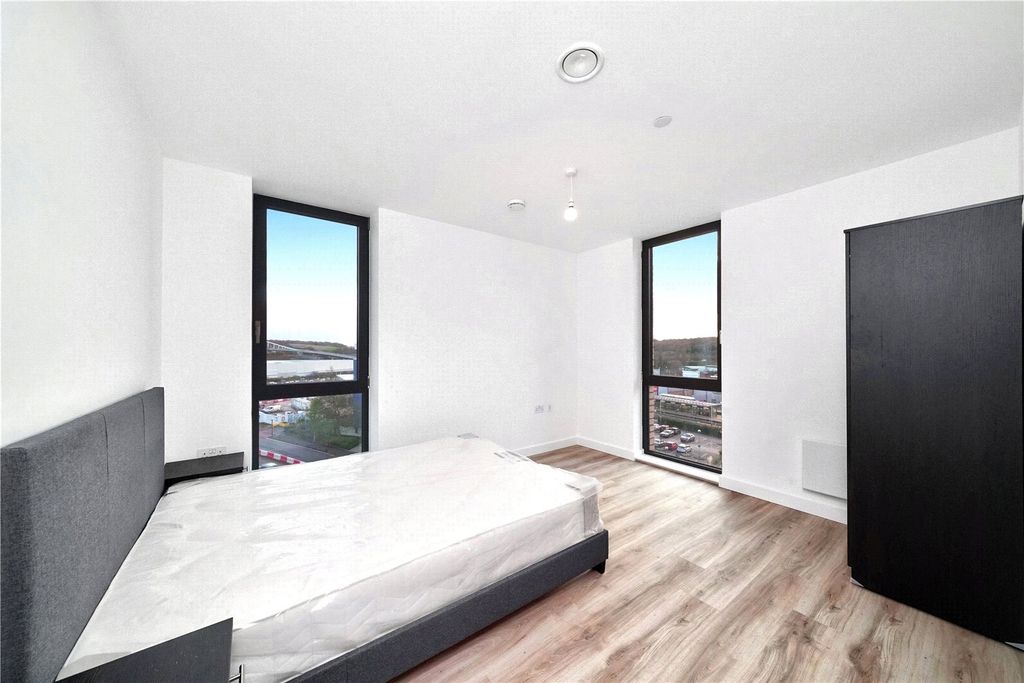 Property photo 2 of 6 Picture No. 03