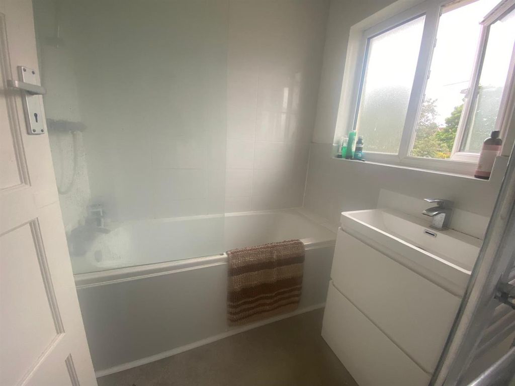 Property photo 3 of 8 2 Greystoke .Jpg