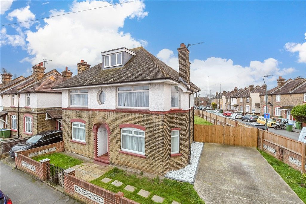 Property photo 1 of 15 External (Web)