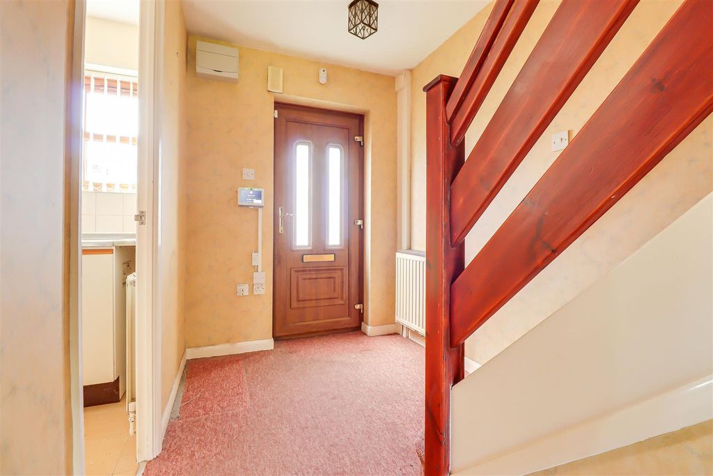 Property photo 2 of 14