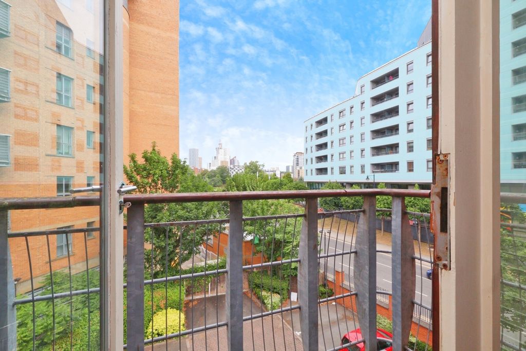 Property photo 3 of 16 Balcony
