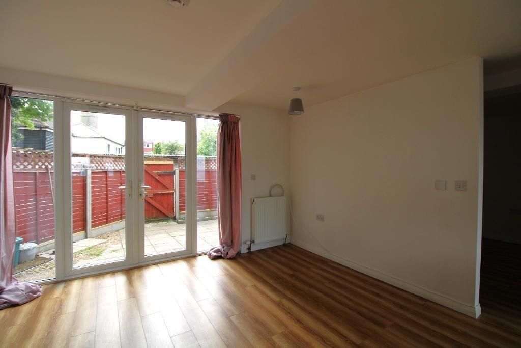 Property photo 3 of 6 2