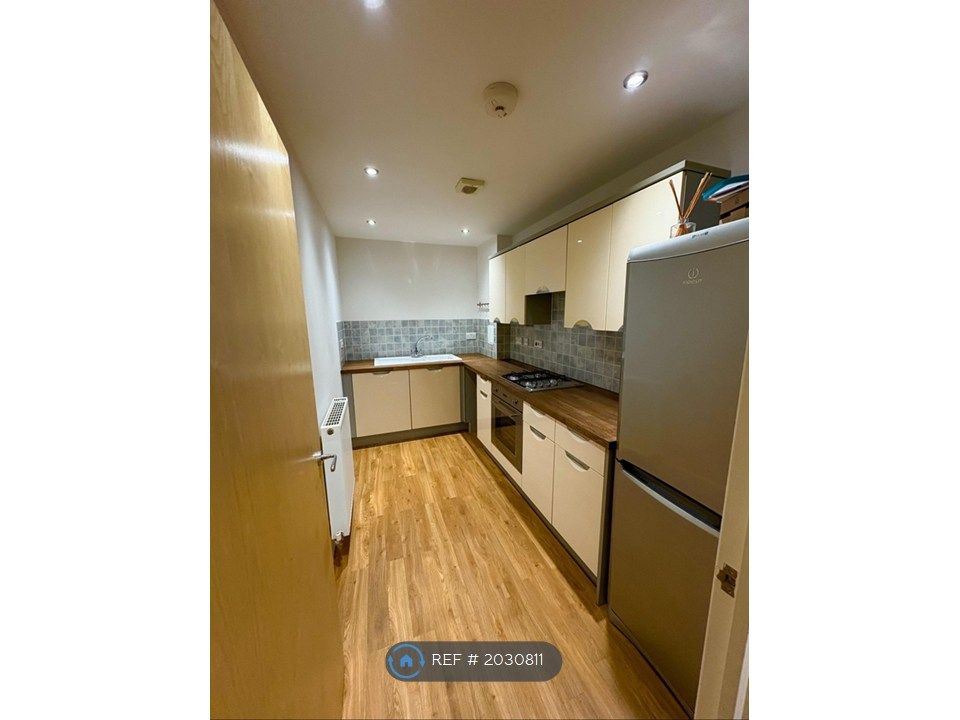 Property photo 2 of 17 Kitchen