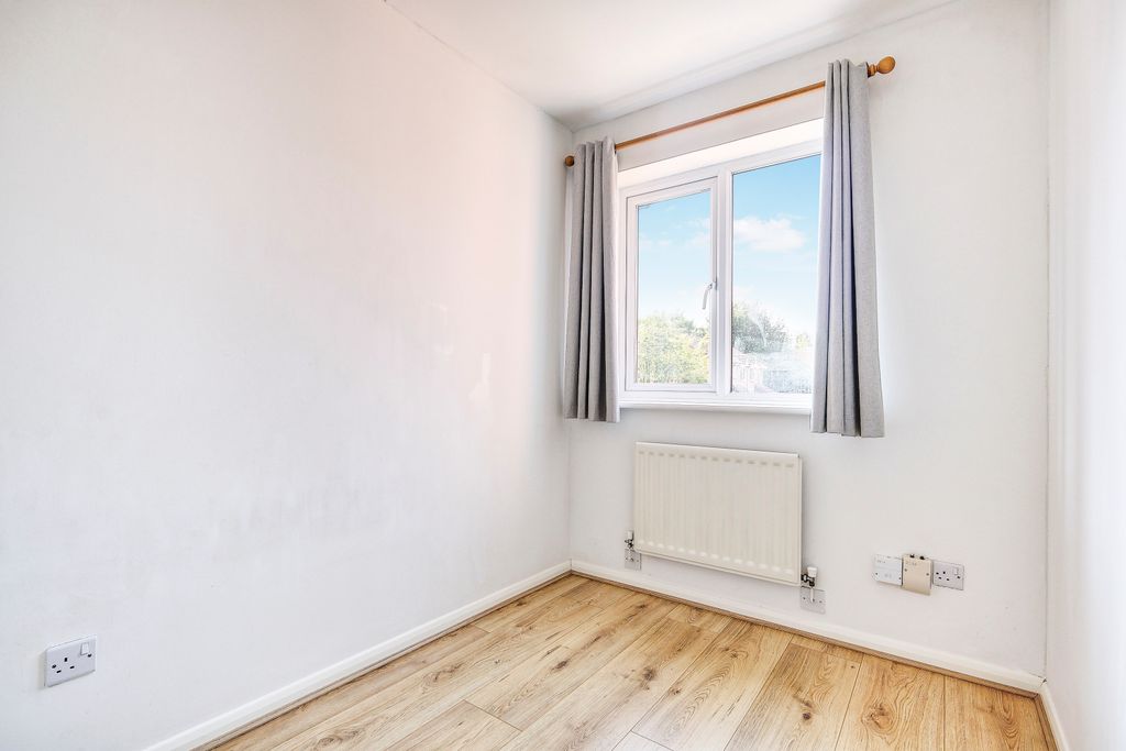 Property photo 3 of 14 Tlc_5E98Edb5-6439-41A7-9c62-153Db3Acb1A0_9c98513