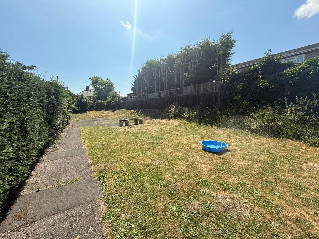 Property photo 3 of 4