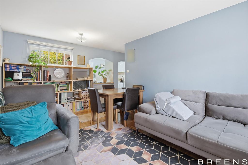 Property photo 3 of 12 Img_4048.Jpg