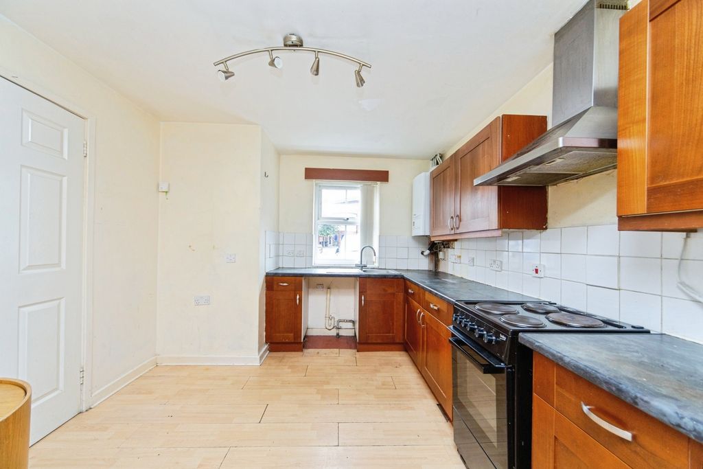 Property photo 2 of 18 Pbox-Img.Jpg