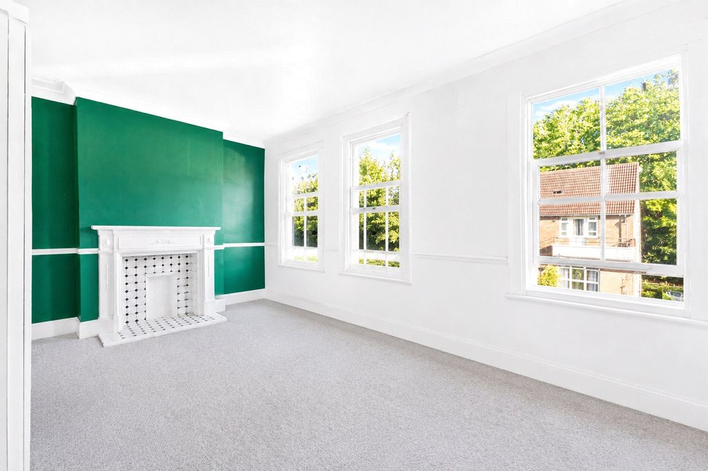 Property photo 3 of 9 Picture No. 23