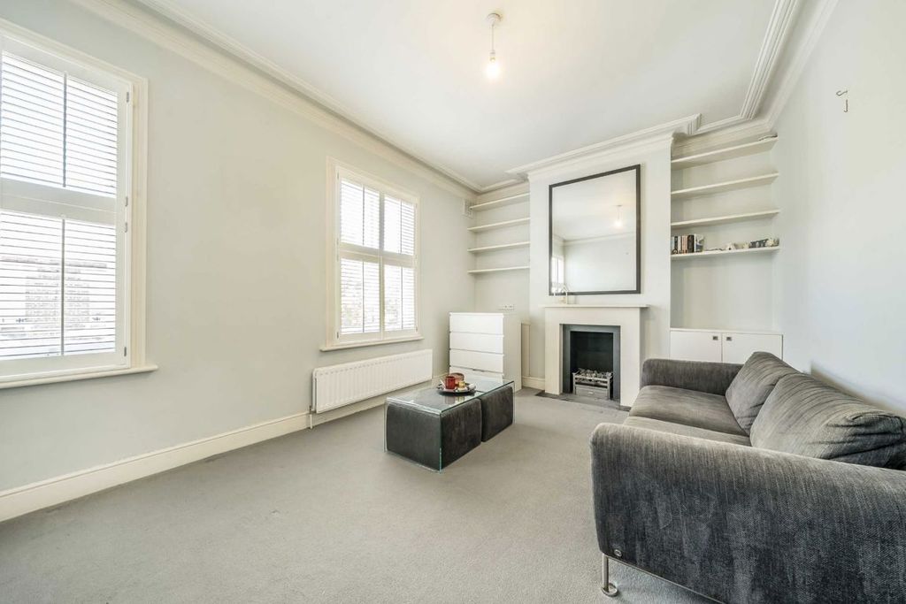 Property photo 1 of 5