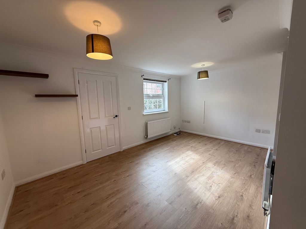 Property photo 3 of 9 View