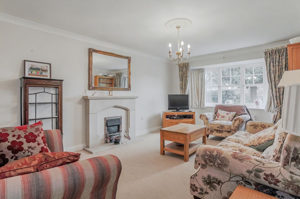 Property photo 2 of 36