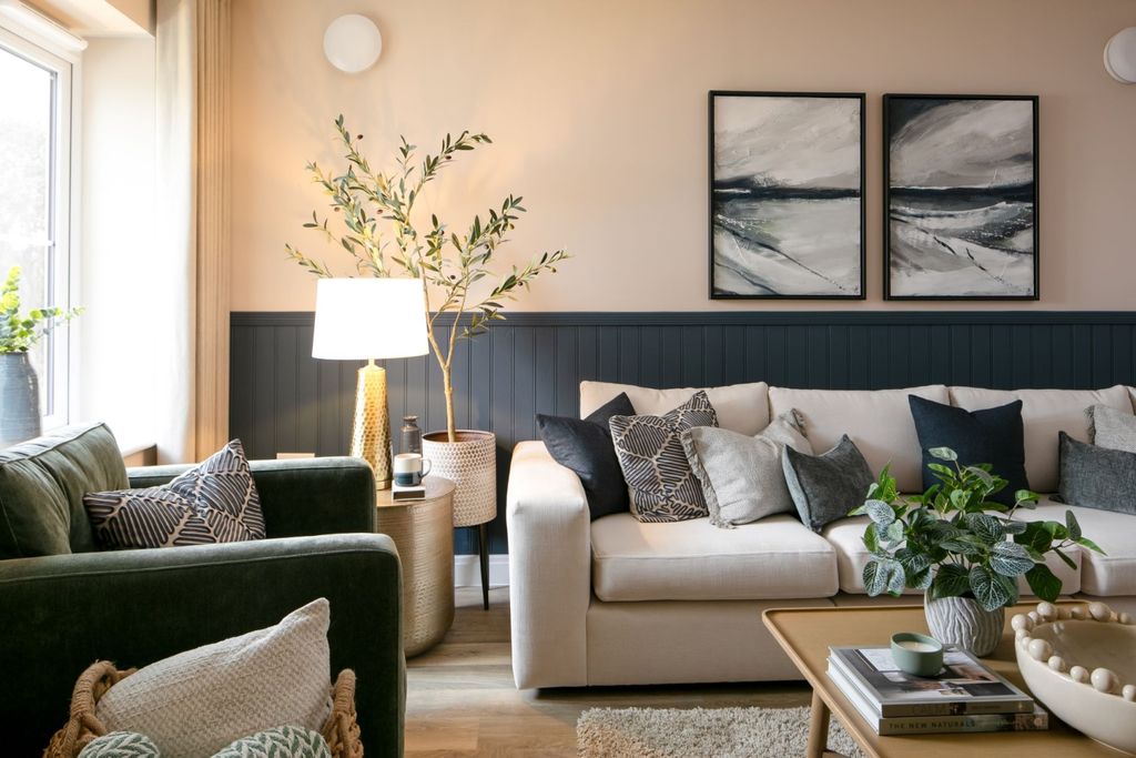 Property photo 3 of 9 Web 8