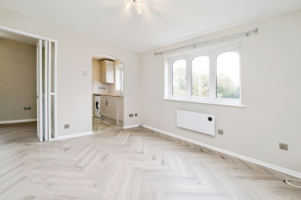 Property photo 2 of 20 Pbox-Img.Jpg