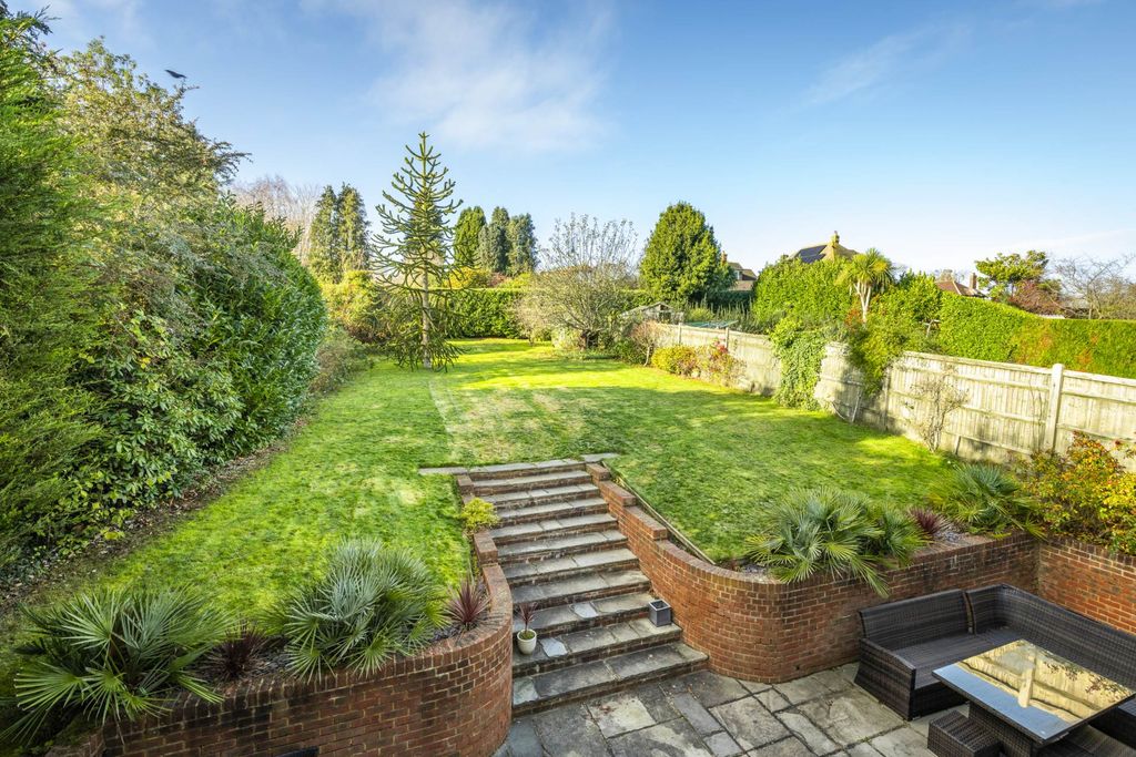 Property photo 2 of 26