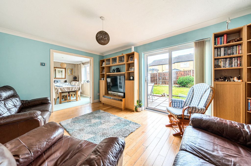 Property photo 2 of 18 1387989-9-6937Fd3...