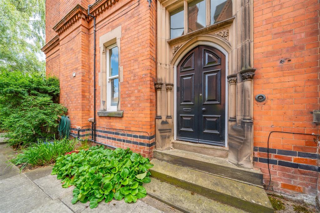 Additional image 17 of 2 bed flat for saleCavendish Road East, The Park NG7