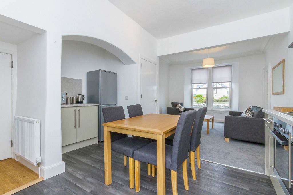 Property photo 3 of 10 Photo 3