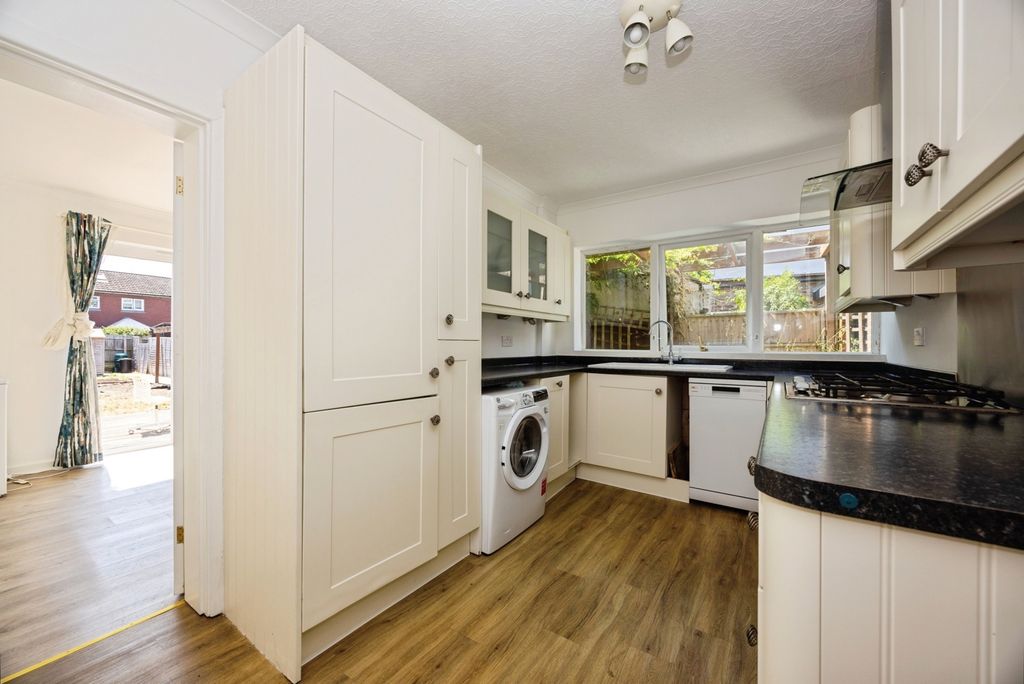 Property photo 3 of 20 Pbox-Img.Jpg