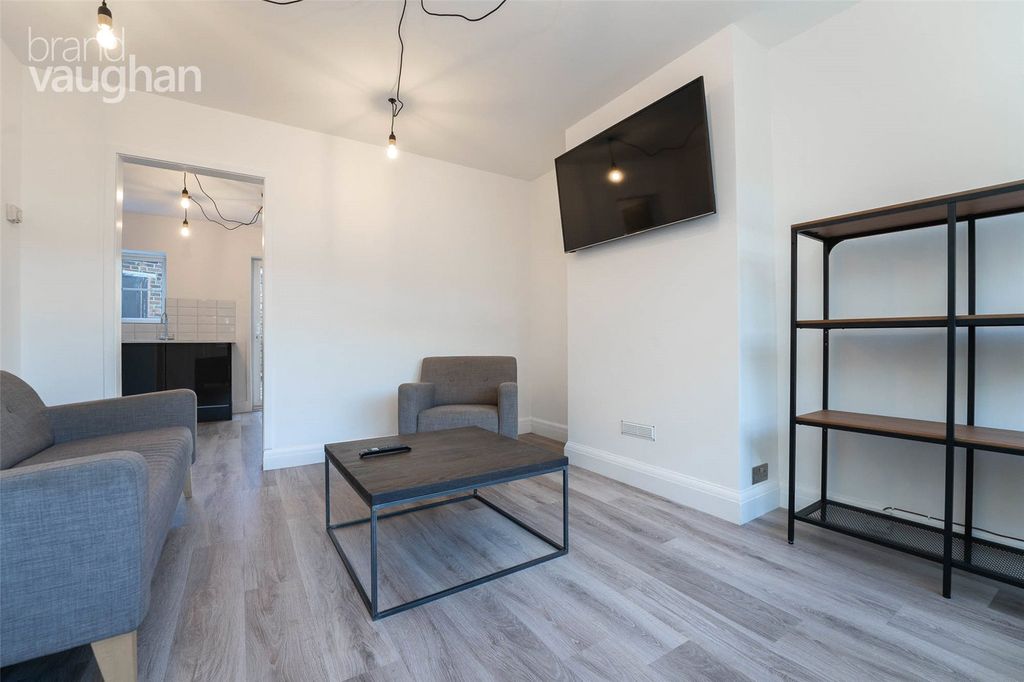 Property photo 1 of 12 Picture No. 41