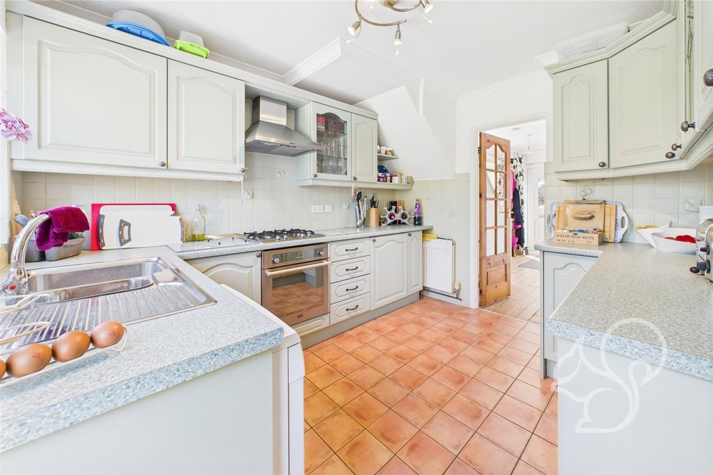 Property photo 2 of 22 Kitchen