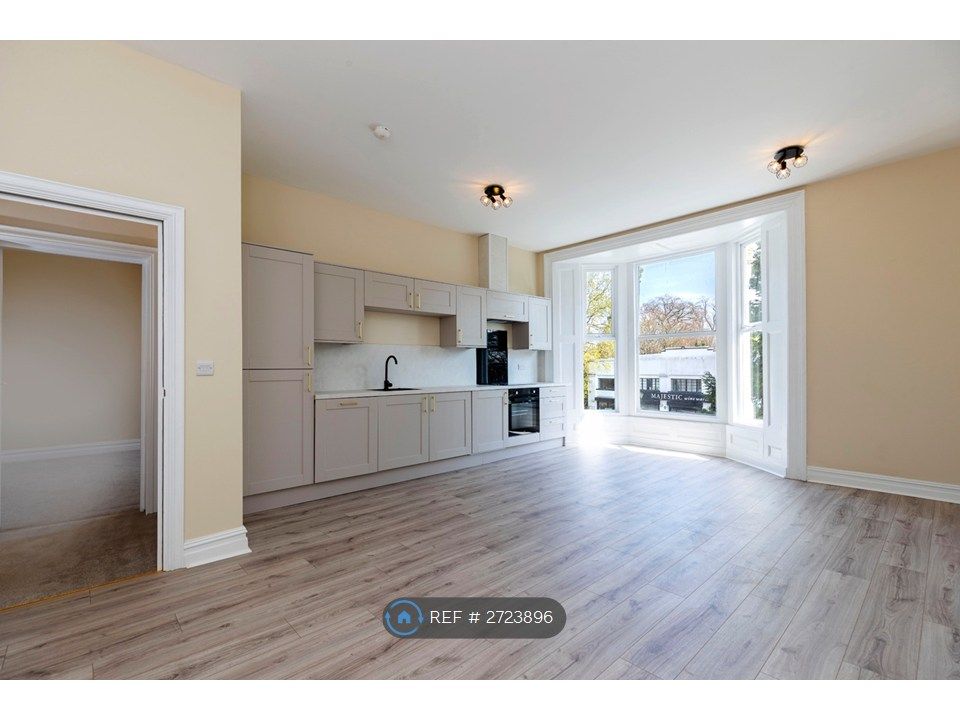 Property photo 2 of 17 Kitchen/Living Room/Dining Room