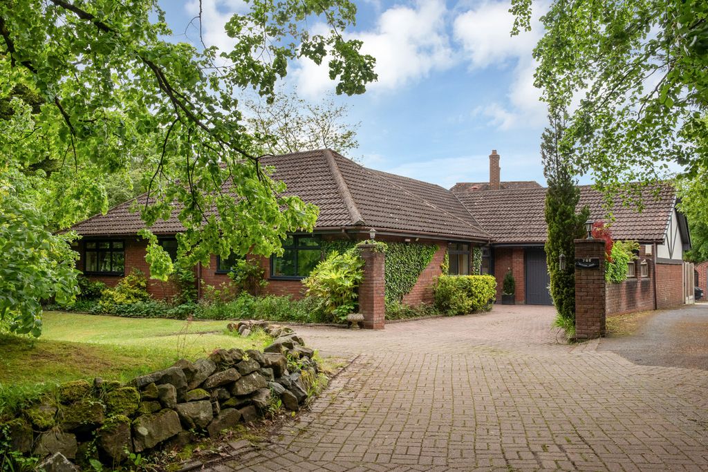 Property photo 1 of 28