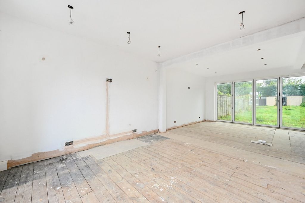 Property photo 2 of 20 Picture No. 02