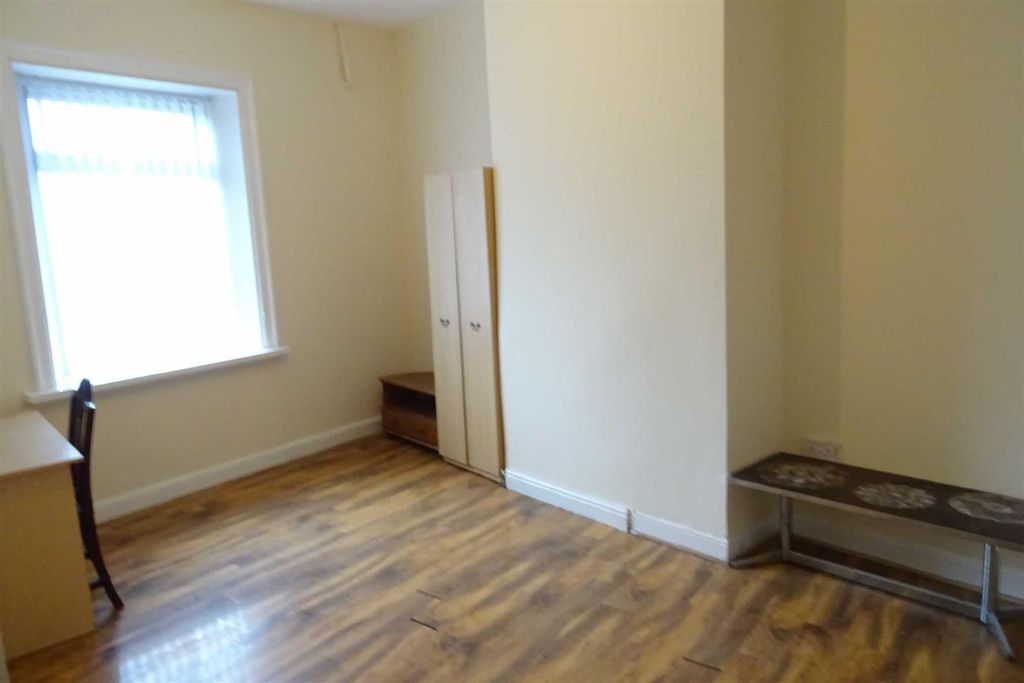 Property photo 2 of 20 131A Bradord Rd.Jpg