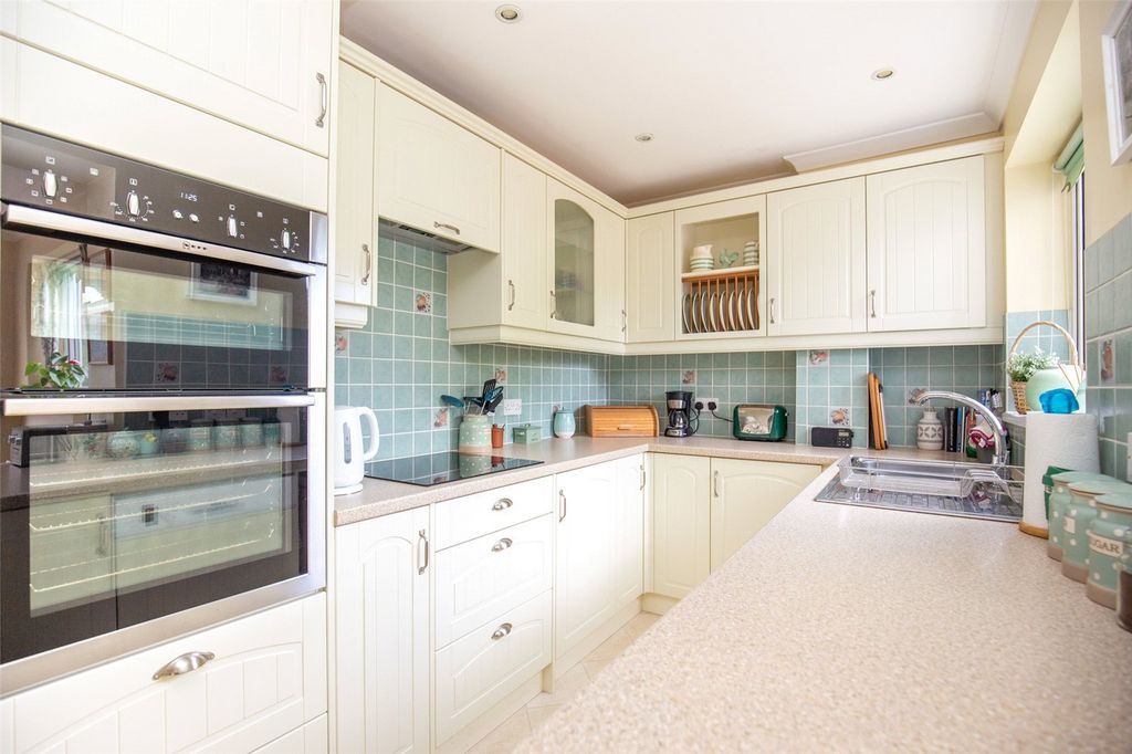 Property photo 3 of 23 Picture No. 09