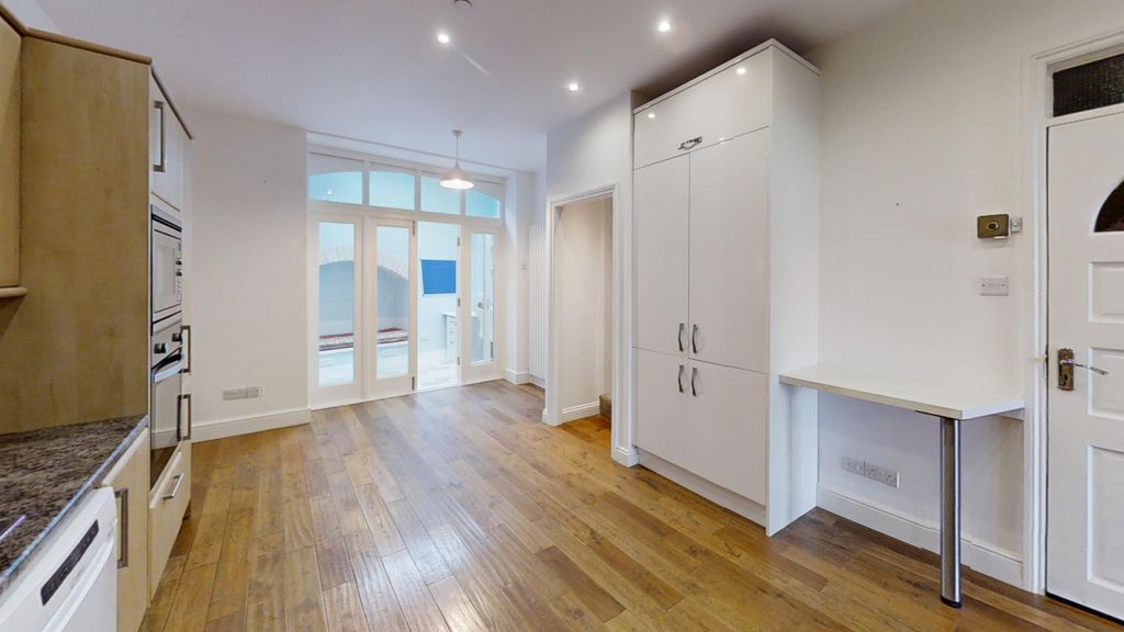 Additional image 7 of 3 bed maisonette for saleCastletown, Portland, Dorset DT5