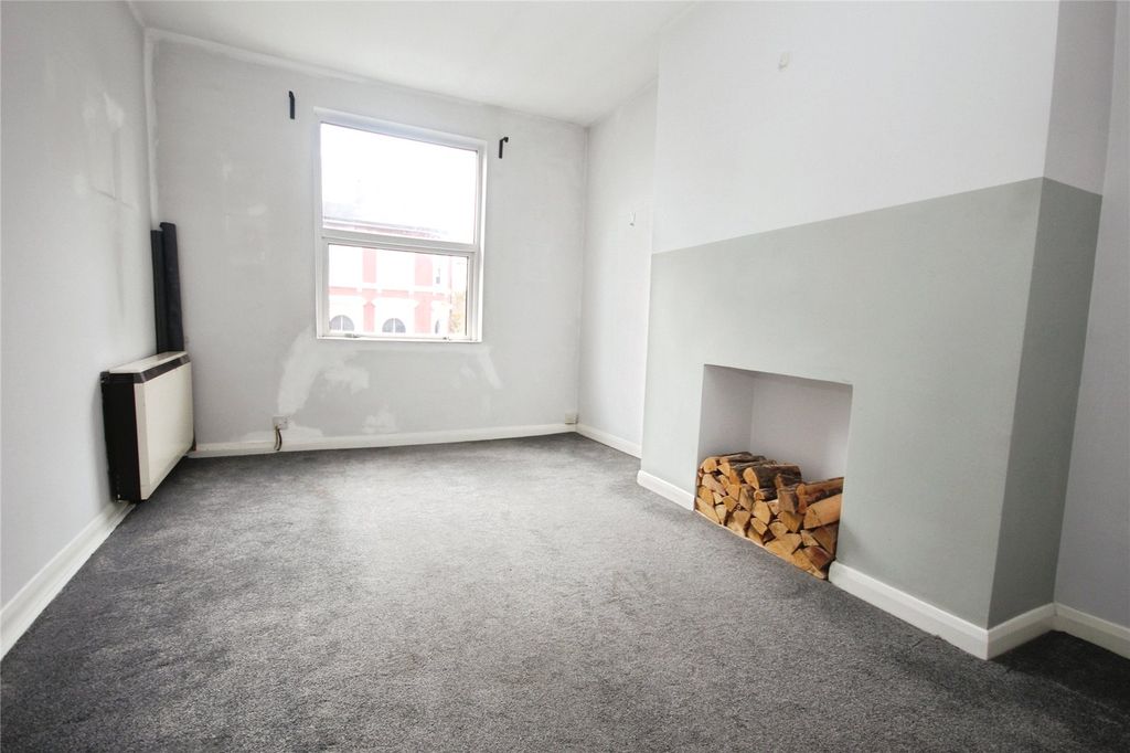 Property photo 2 of 10 Reception