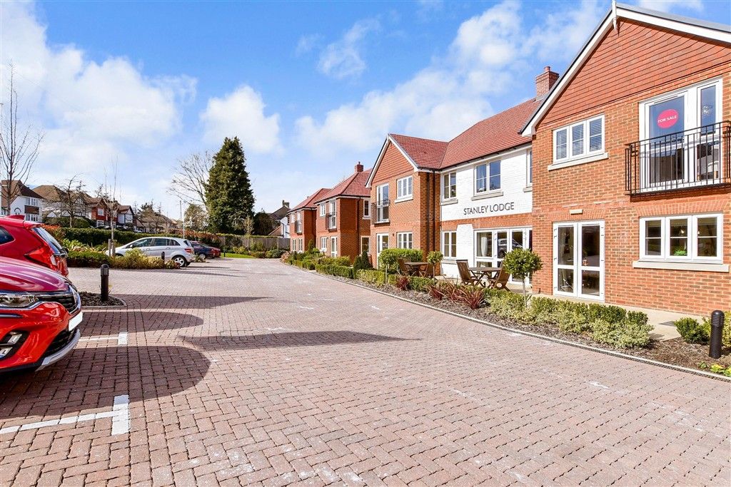 Additional image 13 of 2 bed flat for saleGreat Tattenhams, Epsom, Surrey KT18