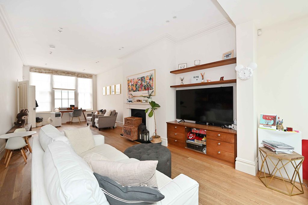 Property photo 1 of 20