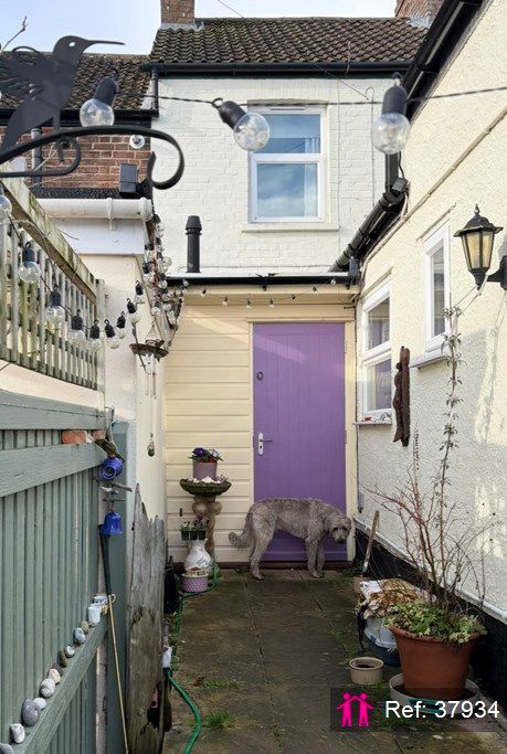 Property photo 2 of 18