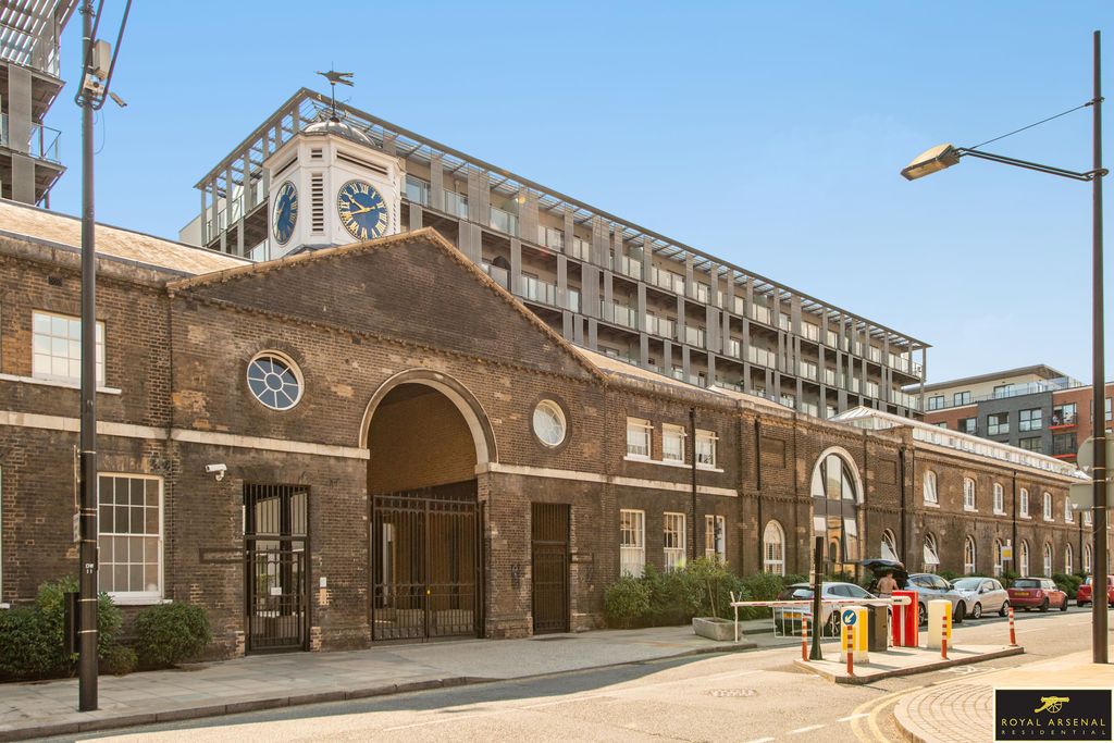 Property photo 1 of 12 22838_Royal_Arsenal_Residential_West_Carriage_Hous