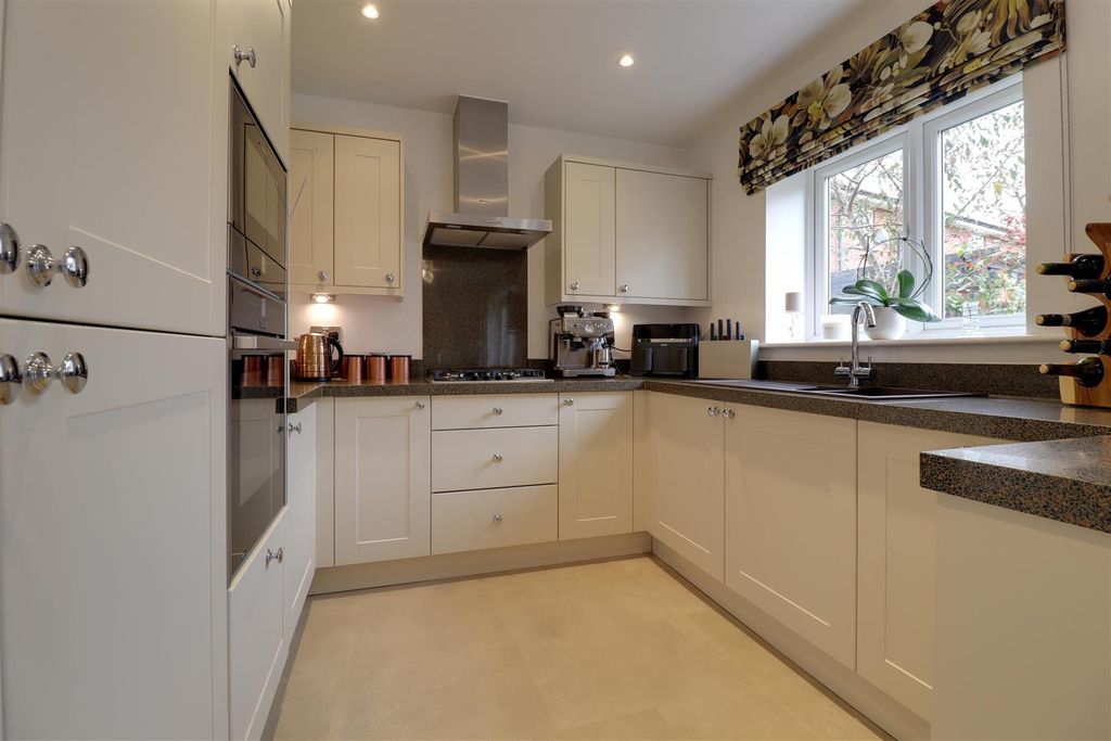 Property photo 3 of 24 Img_8297-Img_8299.Jpg